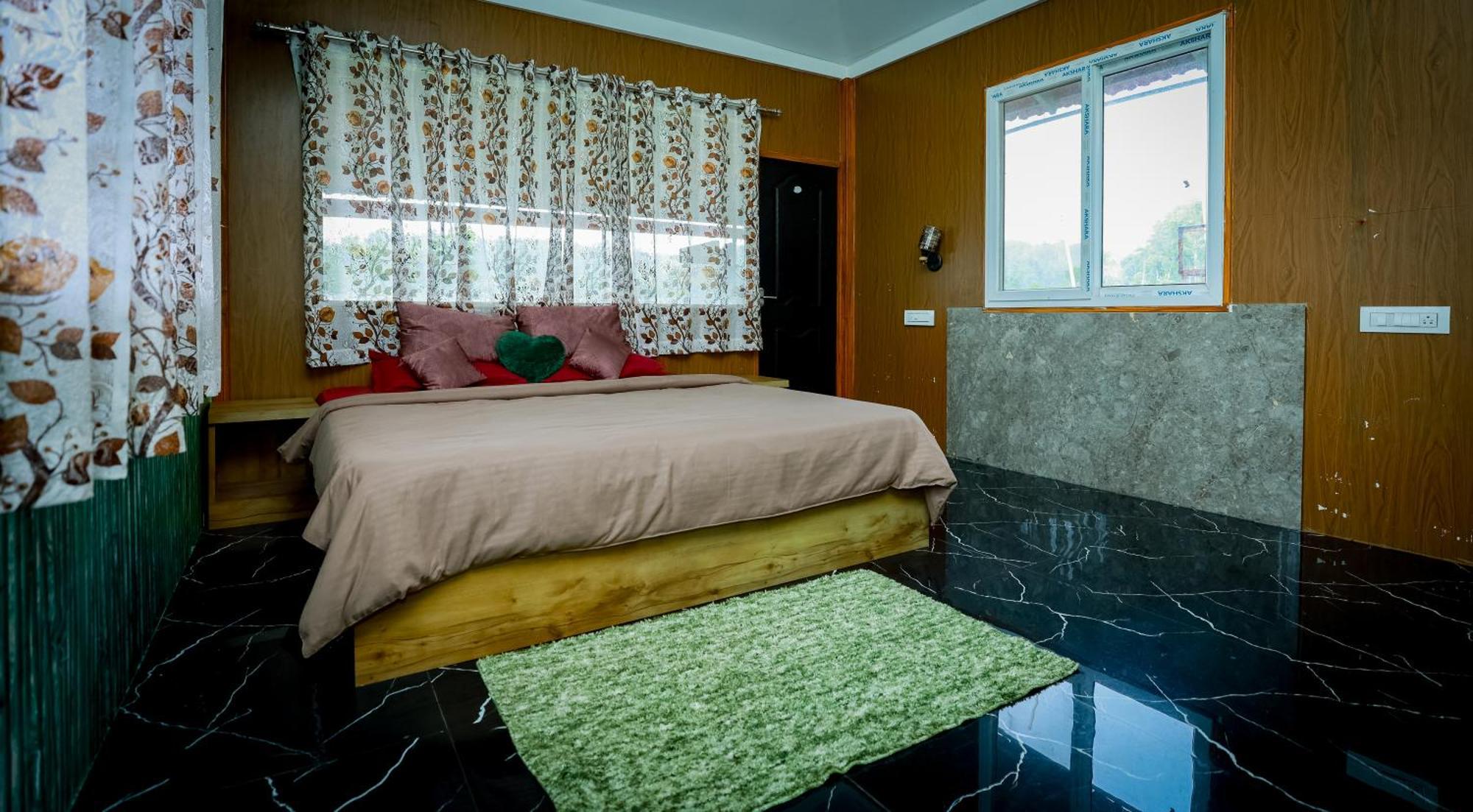 Sana Riverside Homestay